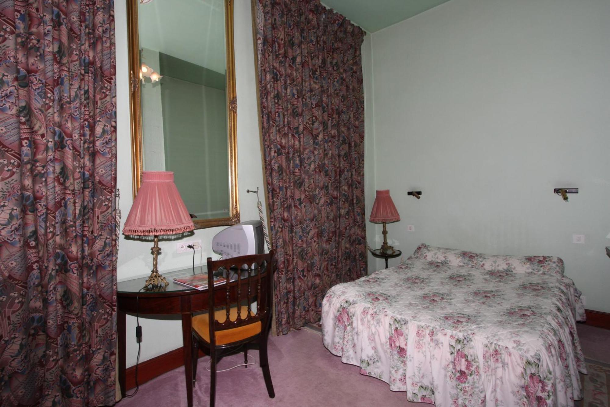 Cit'Hotel Marie Stuart La Roche-sur-Yon Exterior photo